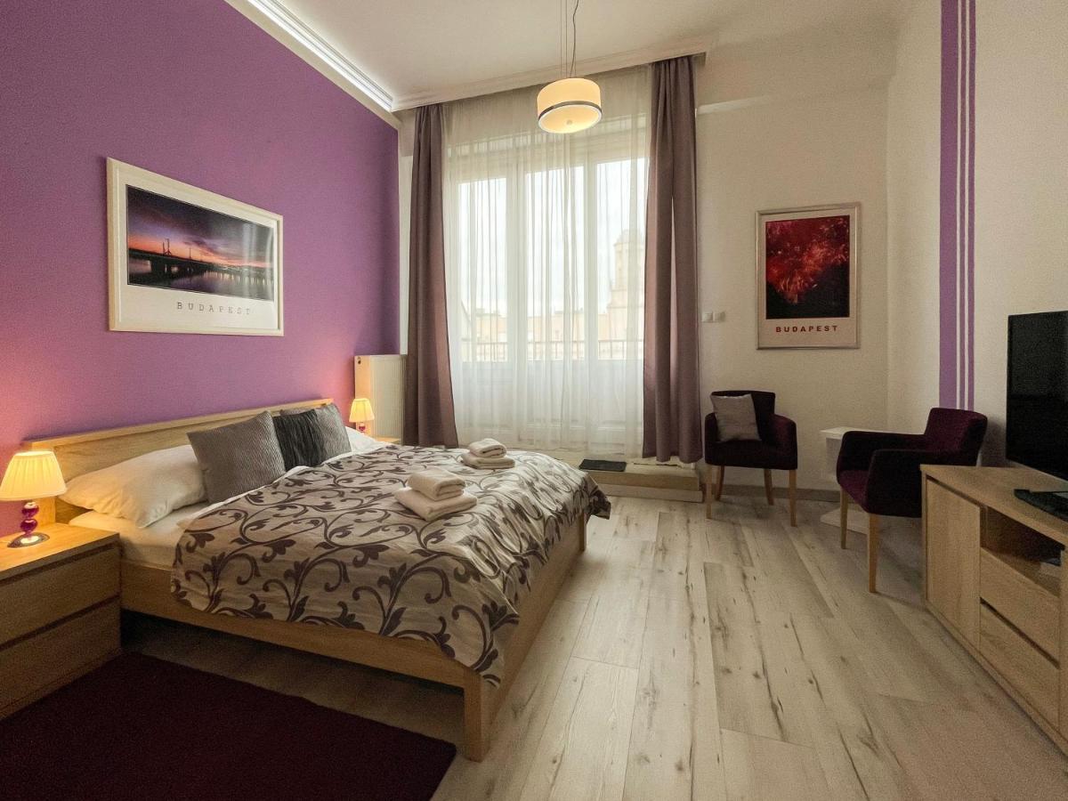 Abt Karoly Apartment
